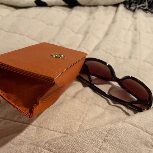 Tory Burch Tortoiseshell Sunglasses with Brown Lenses - Picture 6 of 6